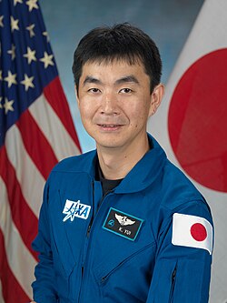 元航空自衛官の 油井亀美也