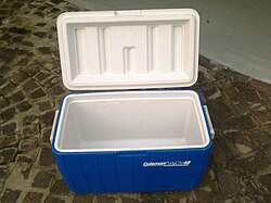 クーラーボックスの構造と用途に関する解説