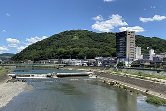 五月山（大阪府）の概要と自然