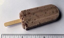 氷菓の一例であるあずきバー。