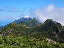 周辺の山々