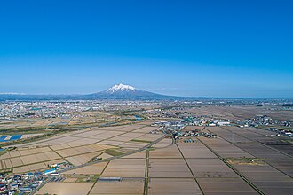 平川市から見た津軽平野と岩木山(2020年5月)