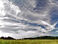 大部分が雲に覆われた空の様子