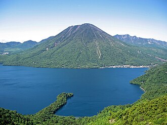 中禅寺湖の地理・歴史と生態系の変遷