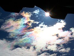 彩雲:大気光象としての特徴と歴史的文化的背景