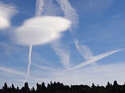 巻雲、巻層雲とレンズ巻積雲