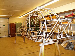 パイパーPA-18の溶接管トラス胴体構造
