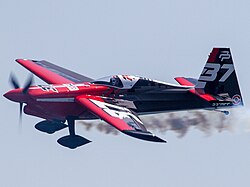 下向きのウィングレットを追加した ピーター・ポドランセック の ジブコ エッジ540
