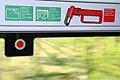 電車内の緊急脱出ハンマー