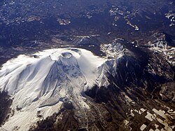 浅間山の火口（2007年2月）