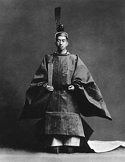 即位の礼に臨む昭和天皇(1928年)