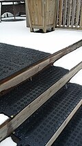 階段部分に設置された融雪マット