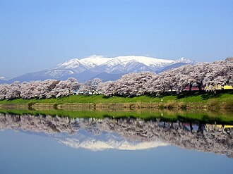 蔵王連峰:地理と火山活動の概要