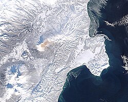 カムチャッカ半島の火山灰噴出