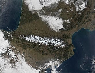 ピレネー山脈の地理と概要