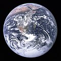 アポロ17号から見た地球