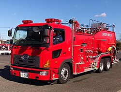 三井化学市原工場の自衛消防隊が配備する大型化学消防車