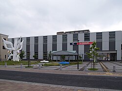 万博記念公園駅東口
