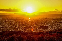 岩山展望台から望む盛岡市街地の夕景