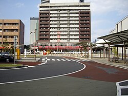 西口の駅前広場