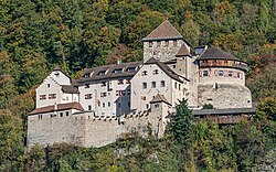 中世に創建されたファドゥーツ城