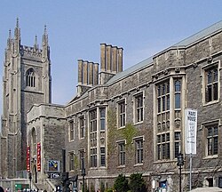 トロント大学の歴史とキャンパス構造