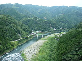 五ヶ瀬川:九州山地から日向灘へ流れる一級河川