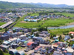 遠軽町 市街を流れる湧別川（瞰望岩から撮影）