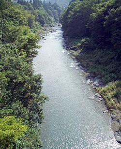 川