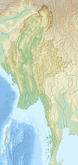 飛行ルートと交信途絶地点