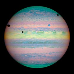 ハッブル宇宙望遠鏡によって撮影された木星の衛星による食