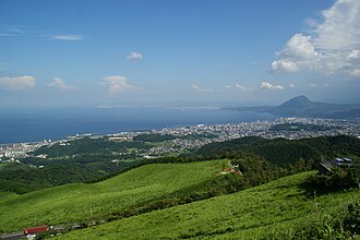 十文字原展望台から一望する別府市街の様子