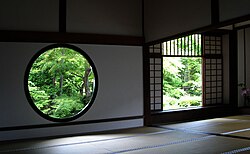 源光庵の悟りの窓と迷いの窓