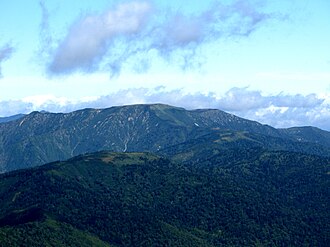 平ヶ岳（新潟県・群馬県）の地理と登山情報