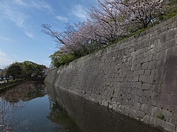 石垣と水堀