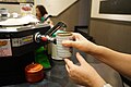 湯飲みを押しつけると熱湯が出る水栓