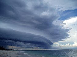 雷雨のメカニズムと発生要因