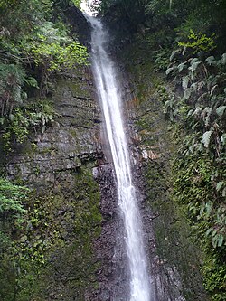 思川支流の布引滝