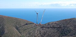 島に設置された風力発電機