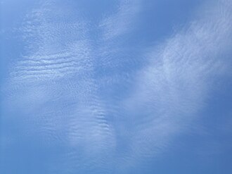 気象における波状雲の特徴と発生メカニズム
