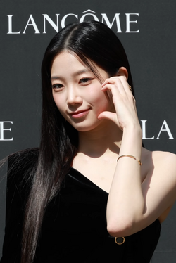中村一葉の経歴とK-POPアーティストとしての活動