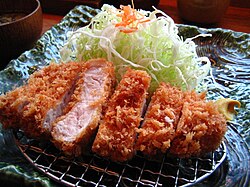 日本の伝統的な肉料理「豚カツ」の歴史と発展