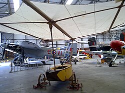 ヨークシャー航空博物館に展示されているグライダーのレプリカ