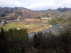 蛇行する犀川の流れ
