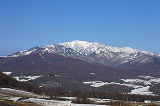 四阿山：長野県と群馬県の県境にそびえる日本百名山の火山