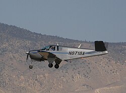 航空機のV字尾翼の構造と歴史