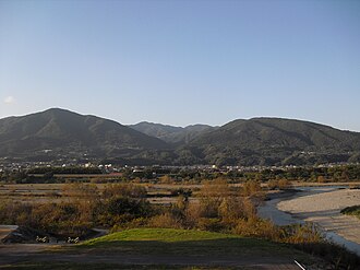 讃岐山脈:香川・徳島県境の地塁山脈