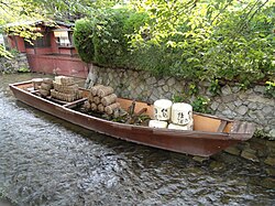 高瀬舟：日本の河川舟運を支えた木造船