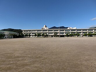 つくば市立筑波東中学校の歴史と概要