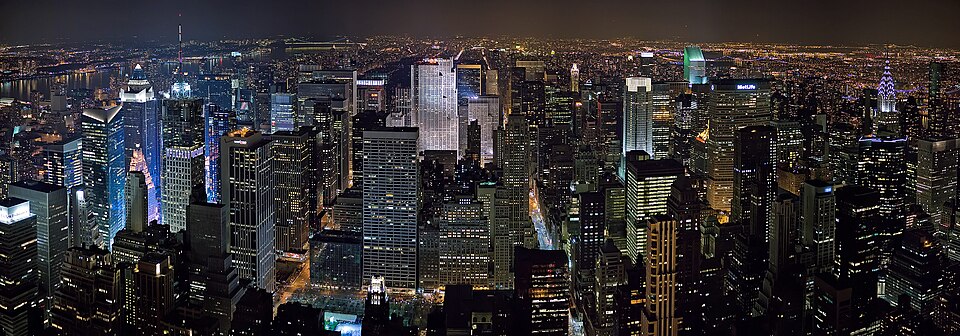 夜間のミッドタウンの眺望